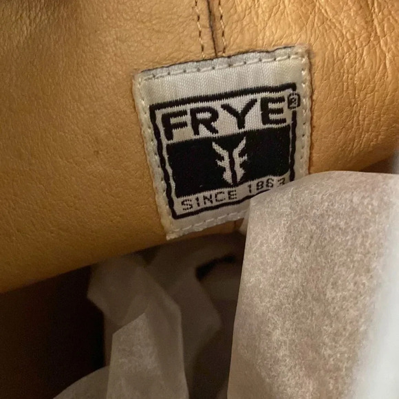 Frye sz 8 Betty Inside Zip purple soft super leather great pre owned condition - Picture 8 of 9